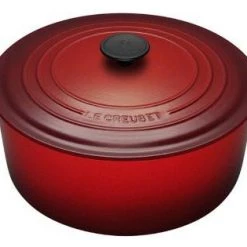 Le Creuset Round Dutch Oven, 5.5 Qt. Cookware