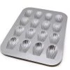 USA Pan 16-Well Madeleine Pan