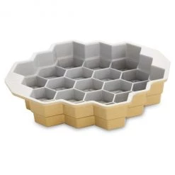 Nordic Ware Honeycomb Pull-Apart Pan Bakeware