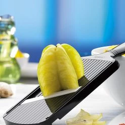Kyocera International Kyocera Adjustable Slicer Kitchen Tools