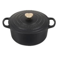Le Creuset 3.5 Round Oven, Licorice W/Gold Heart Knob Cookware