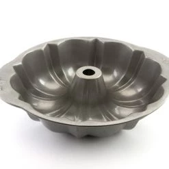 USA Pan Fluted Bundt Cake Pan 7 USA Pan Fluted Bundt Cake Pan