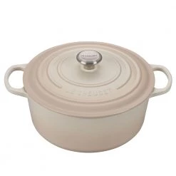 Le Creuset Round Dutch Oven, 7.25 Qt. 11 Le Creuset Round Dutch Oven, 7.25 Qt.