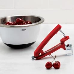 Kitchen Tools Oxo Cherry & Olive Pitter